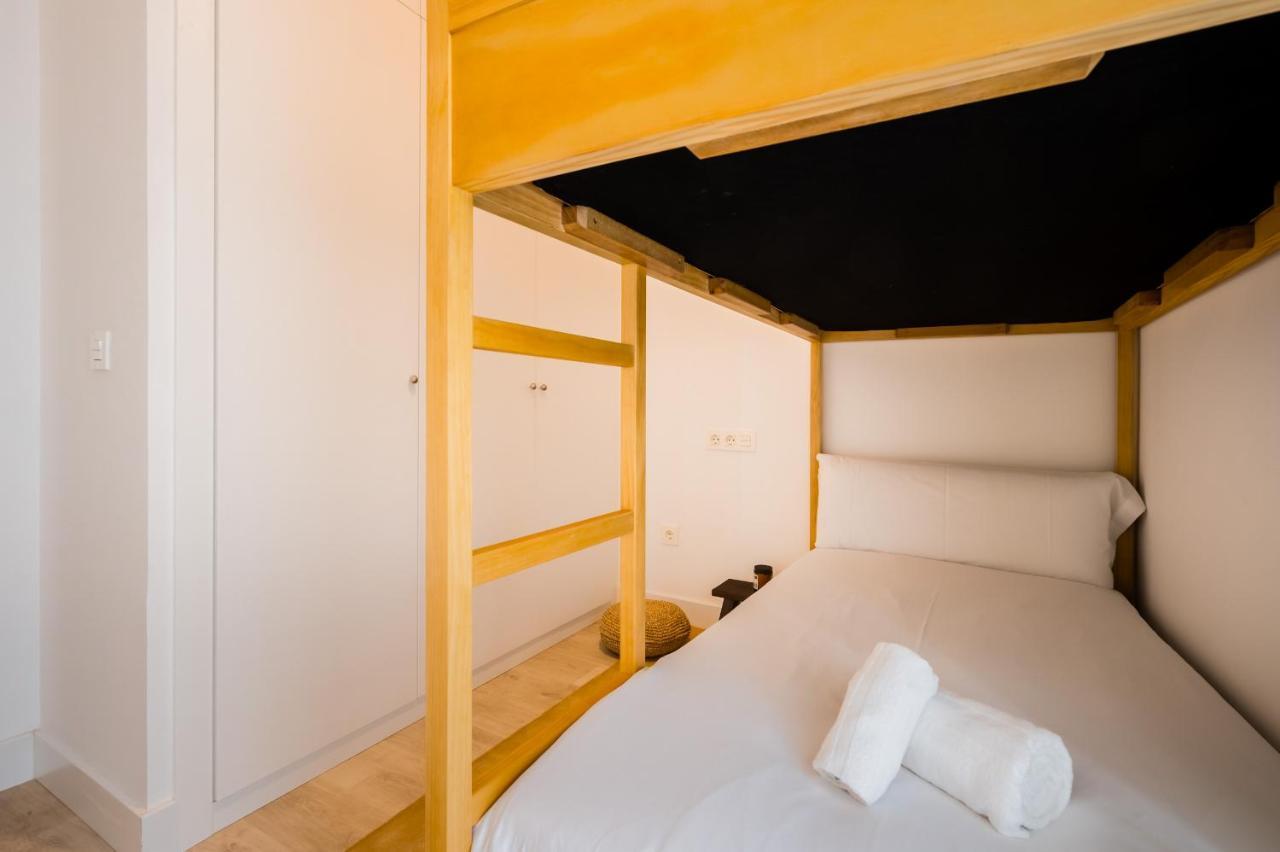 Ferienwohnung Stylish Designer Duplex-3Beds 2Baths-Puerta Carmona Centro Sevilla Exterior foto