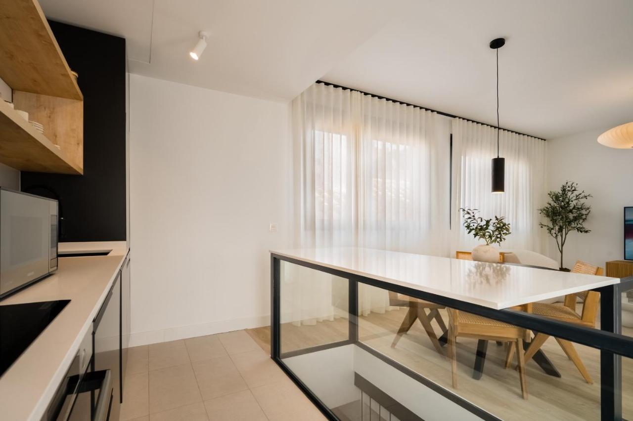 Ferienwohnung Stylish Designer Duplex-3Beds 2Baths-Puerta Carmona Centro Sevilla Exterior foto