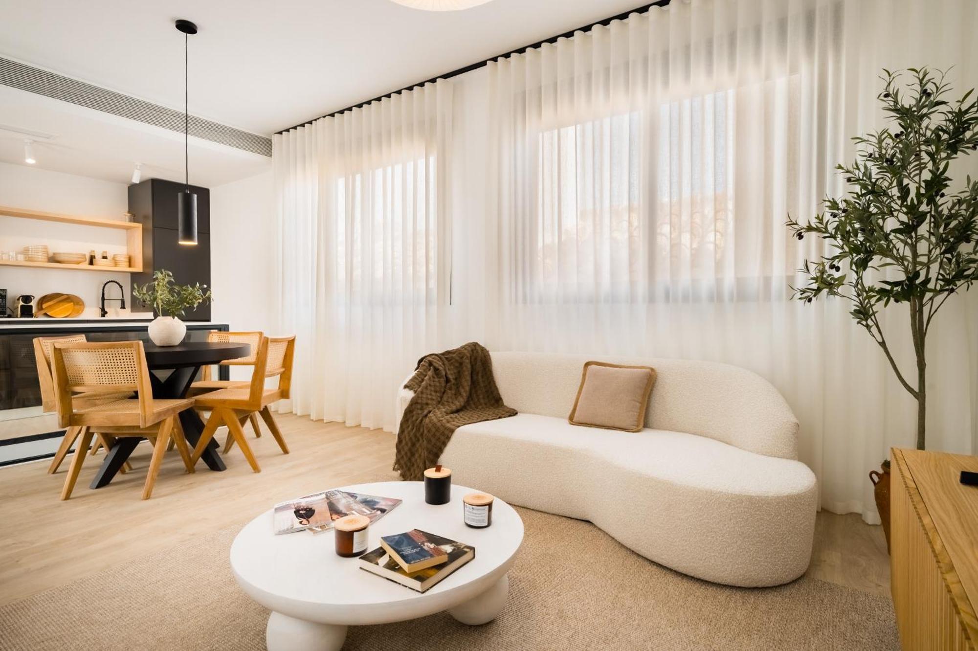 Ferienwohnung Stylish Designer Duplex-3Beds 2Baths-Puerta Carmona Centro Sevilla Exterior foto